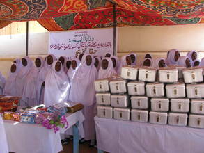 Graduating midwives receive their kits