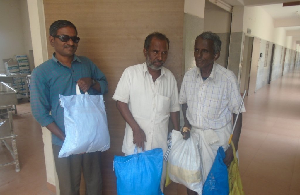 Support Old Age with Food Groceries