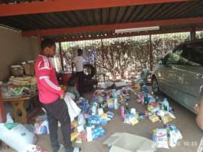 Donation of groceries