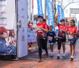 Luz Emerita: Running Beside Her Daughters