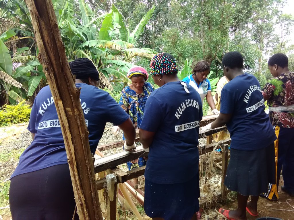 Aid 20 women producing 100% bio-pads in Cameroon