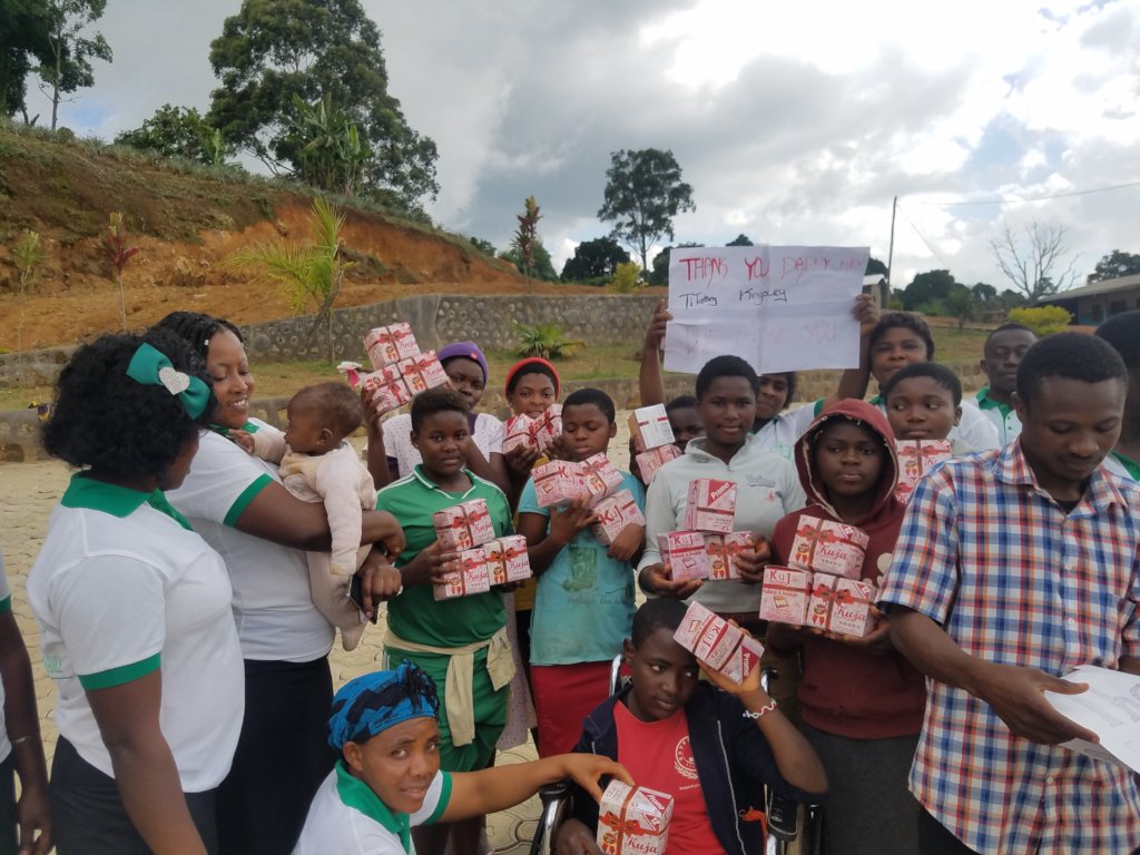 Aid 20 women producing 100% bio-pads in Cameroon