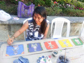 Girl's paintings inspired on pre-Columbian art