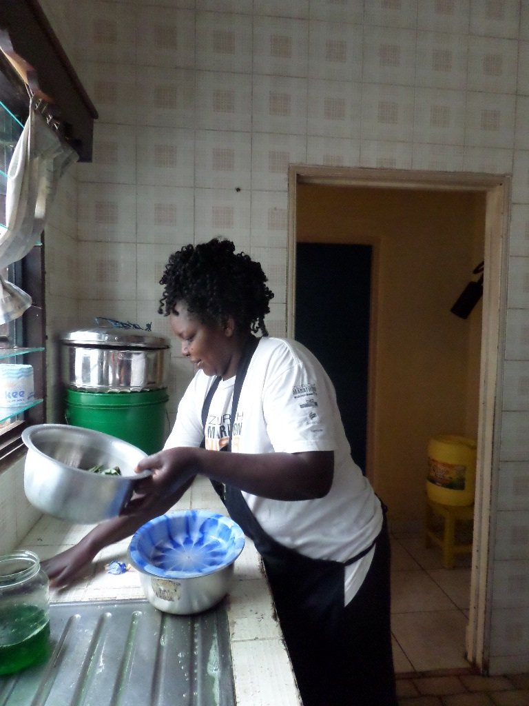 Support 6 housemothers in care of children in need
