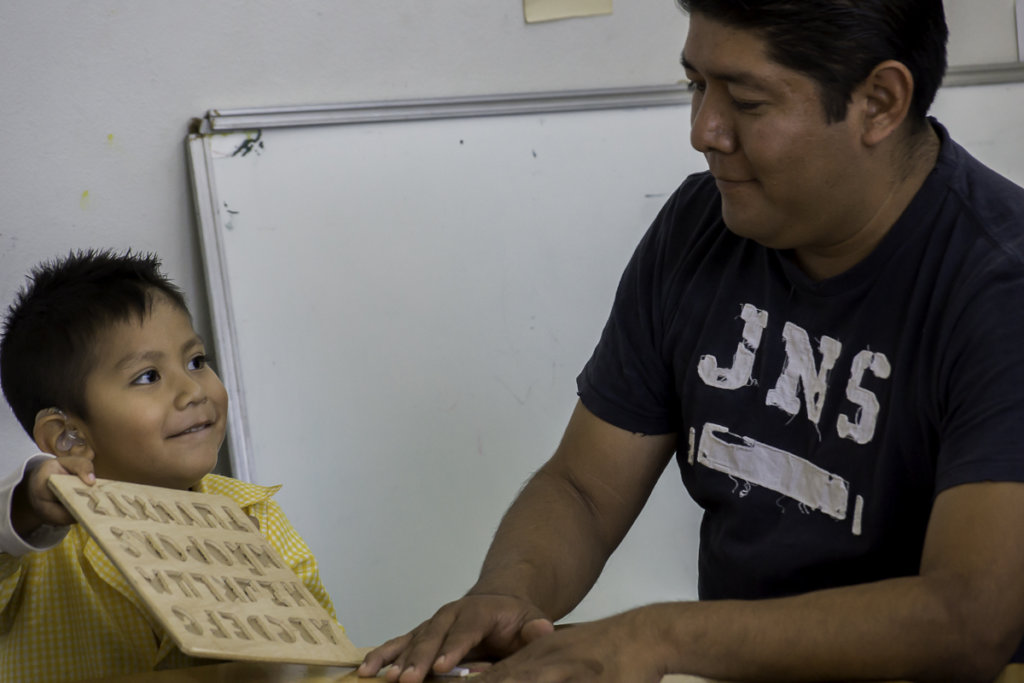 Support 45 children with hearing loss in Mexico