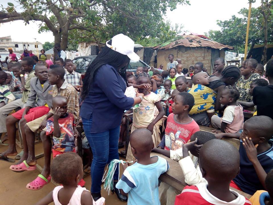 Donate school kits to 50 children in Edo State