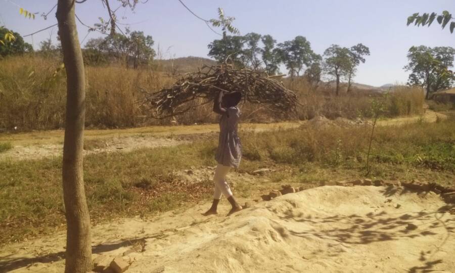 Connect 500 women to electricity in Zimbabwe