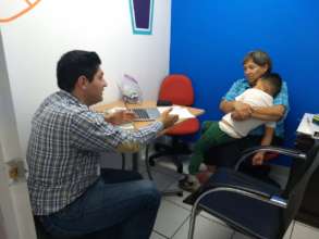 Our diabetes educator nutritionist in consultation
