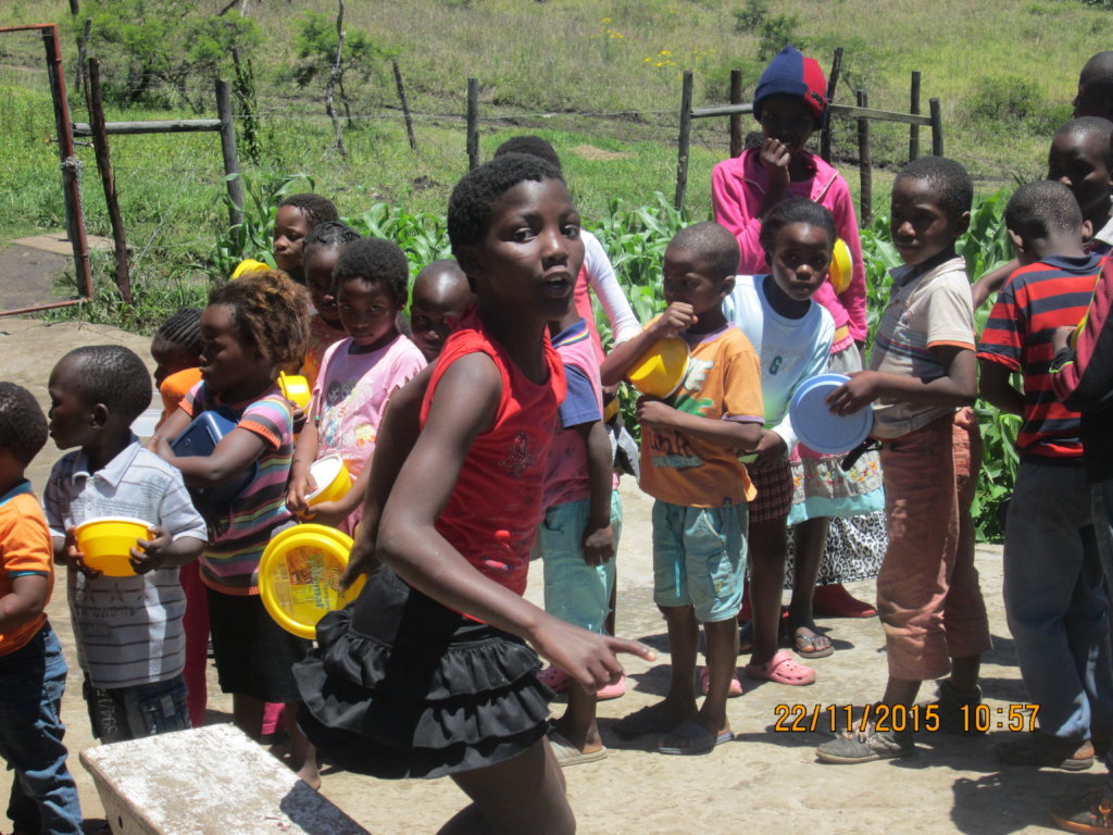 STARVING 175 KIDS IN BUTTERWORTH - SOUTH AFRICA