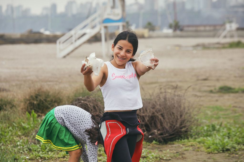 Support disadvantage children through Surf Therapy