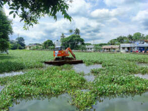Mechanized removal of clogged Water Hyacinth