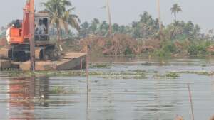 Removing earth using machinery