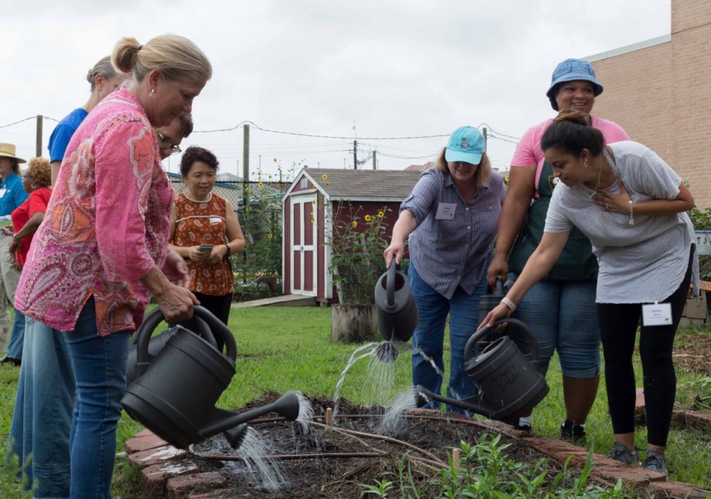 Fresh Foods for Hurricane Harvey Survivors