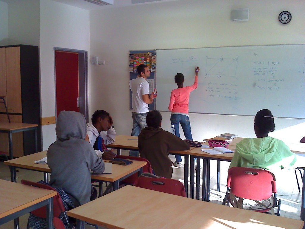 Mathematics tutorials in small groups