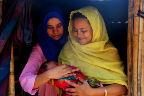 Help Rohingya Refugees Become New Moms Safely
