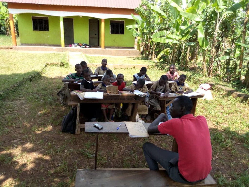 Classroom under tree side