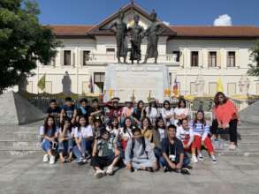 Students at the Three Kings Monument