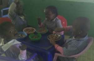 Its Time for Lunch at the Baby Unit