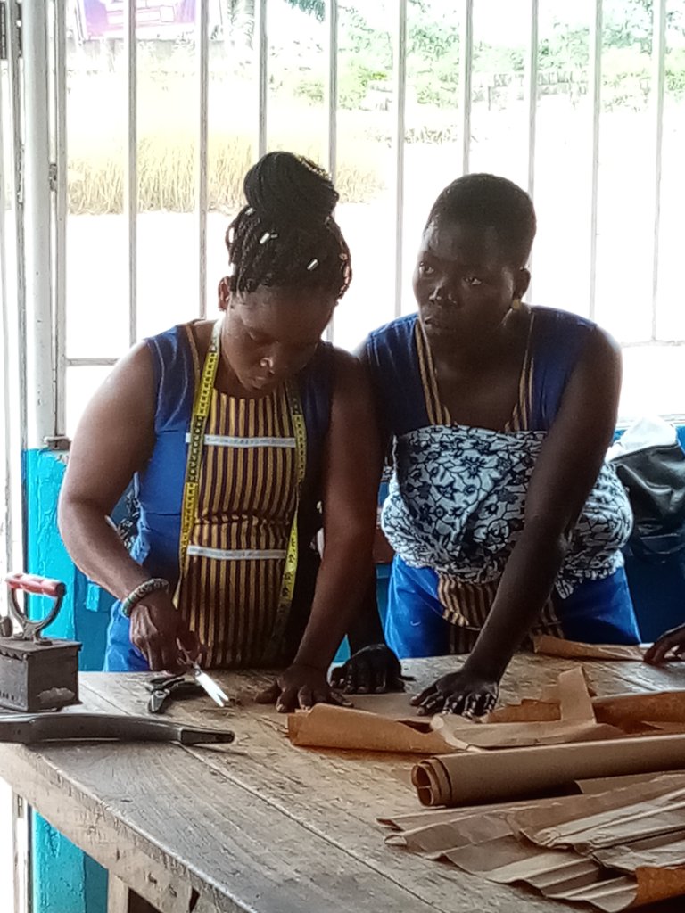 Decent Livelihood for 10 Women in Rural Ghana