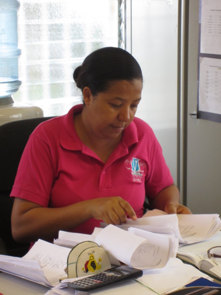 IMPROVE SCHOOL FOR 700 DOMINICAN STUDENTS IN NEED