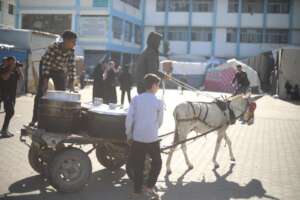 Hot meals delivered to families in UNRWA schools