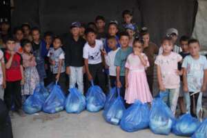 Food parcels for families with malnourished kids