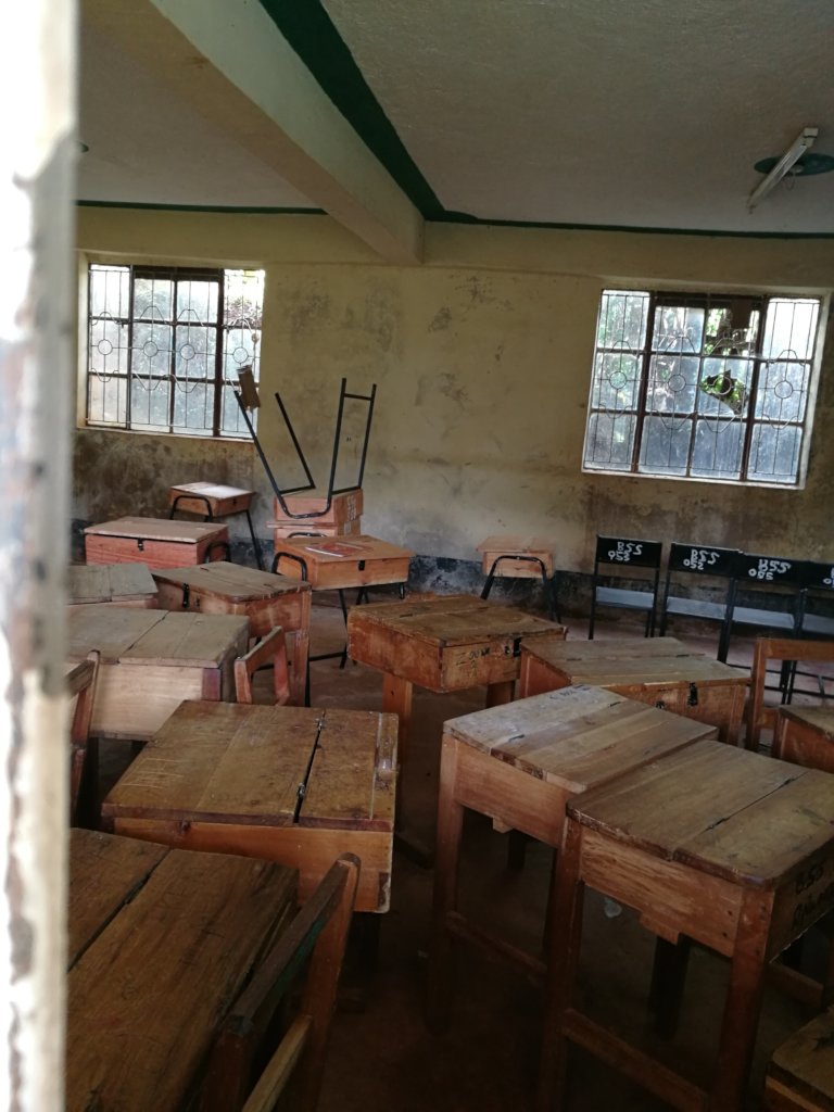 Improving digital skills for 158 students in Kenya