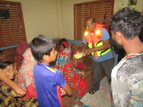 Distributing food