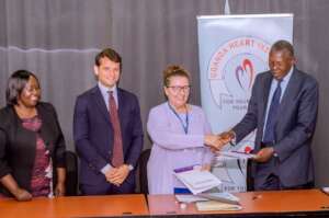 Signing the memorandum of understanding MB and UHI
