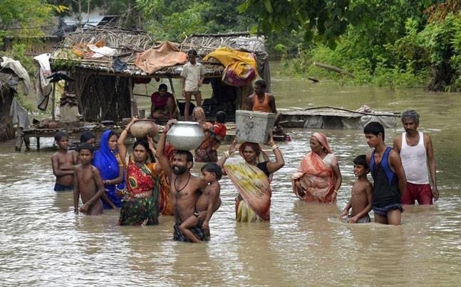 Help flood hit poor Indian villagers & children