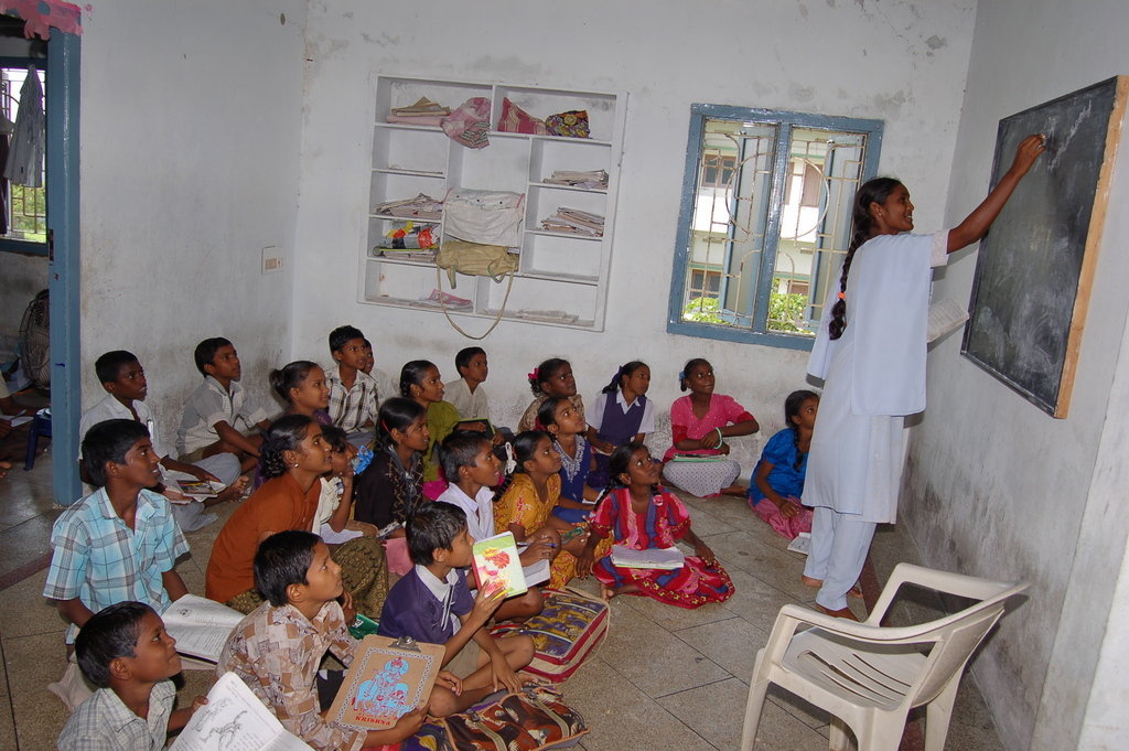 Children are in their Piccnic