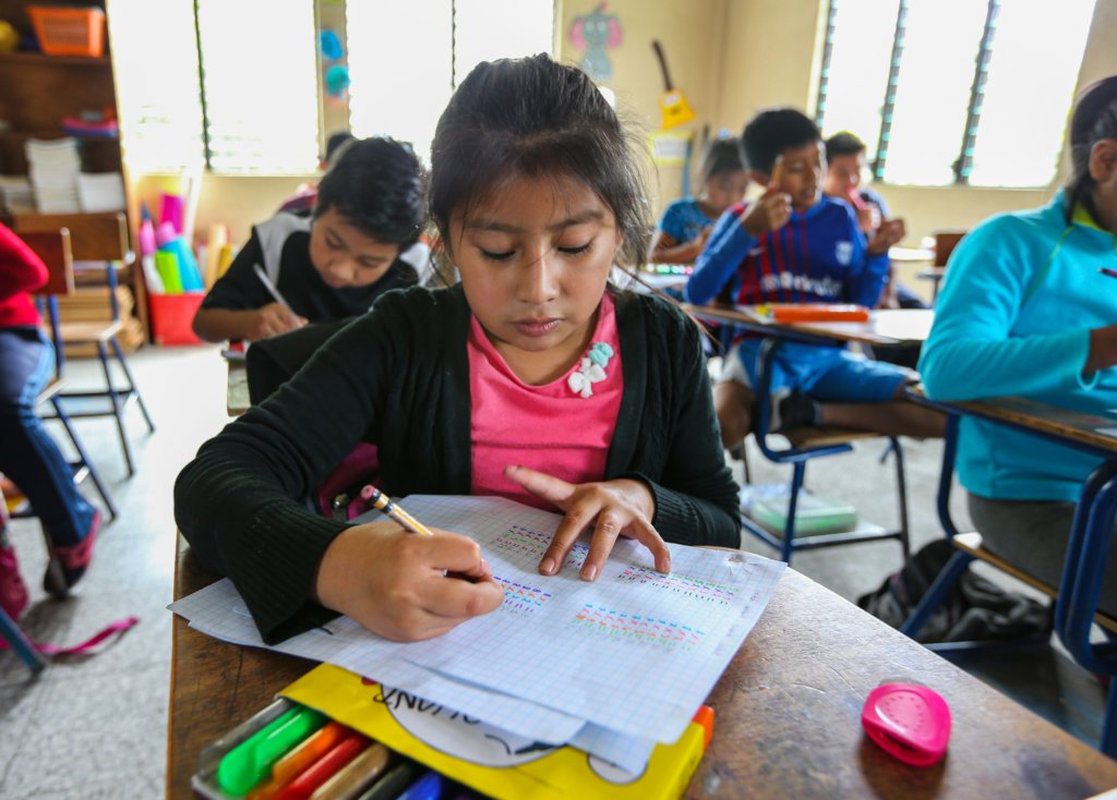 Help 570 children with their educational licenses
