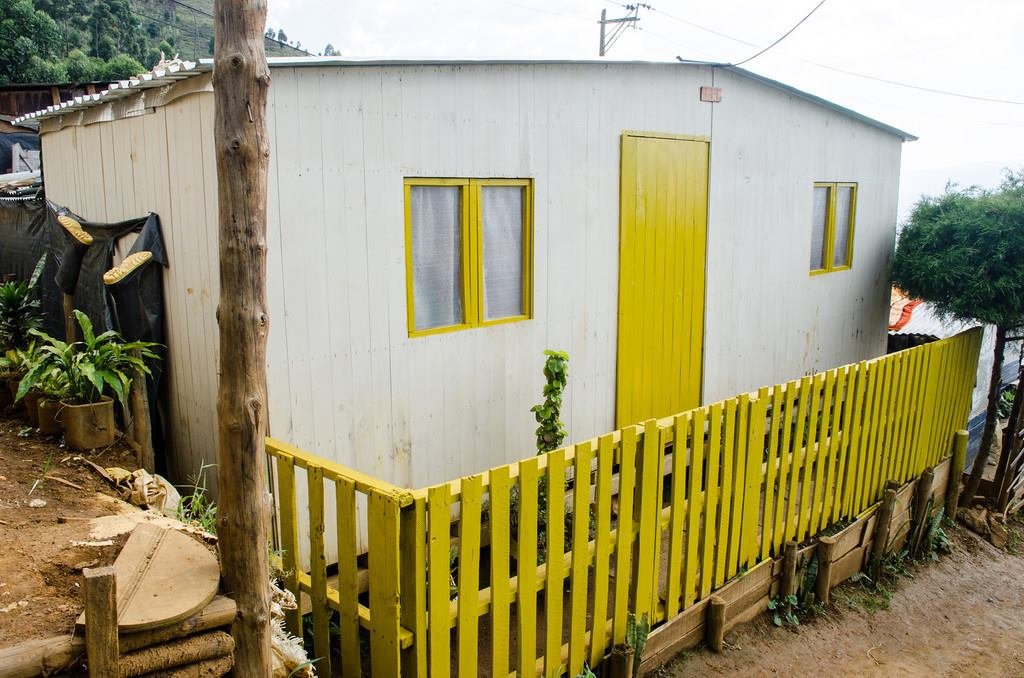 Transitional housing for 10 families in emergency