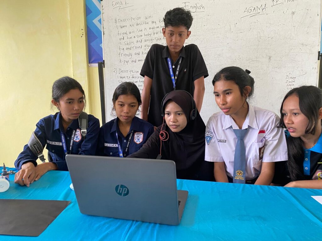 Unlock English Skills for 10,000 Indonesian Youths