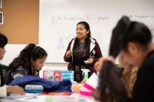 Yolanda teaching class, photo by Livvy Runyon