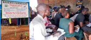 Beekeeping training near Budongo forest reserve