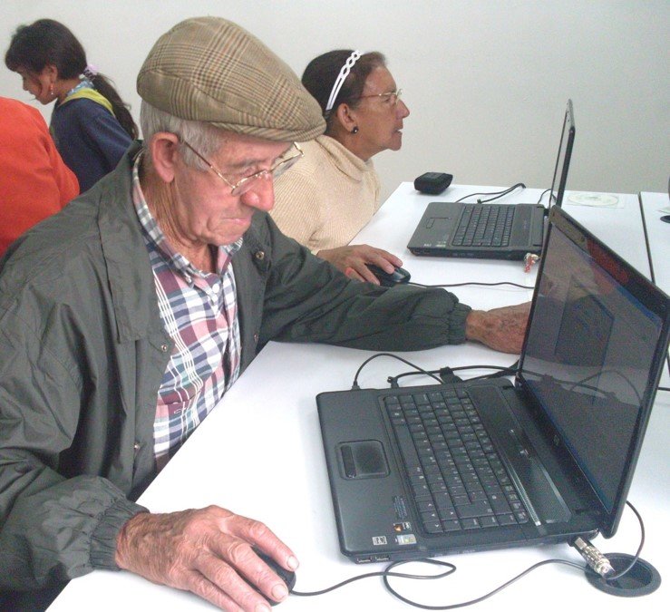 Provide literacy to vulnerable adults in Colombia