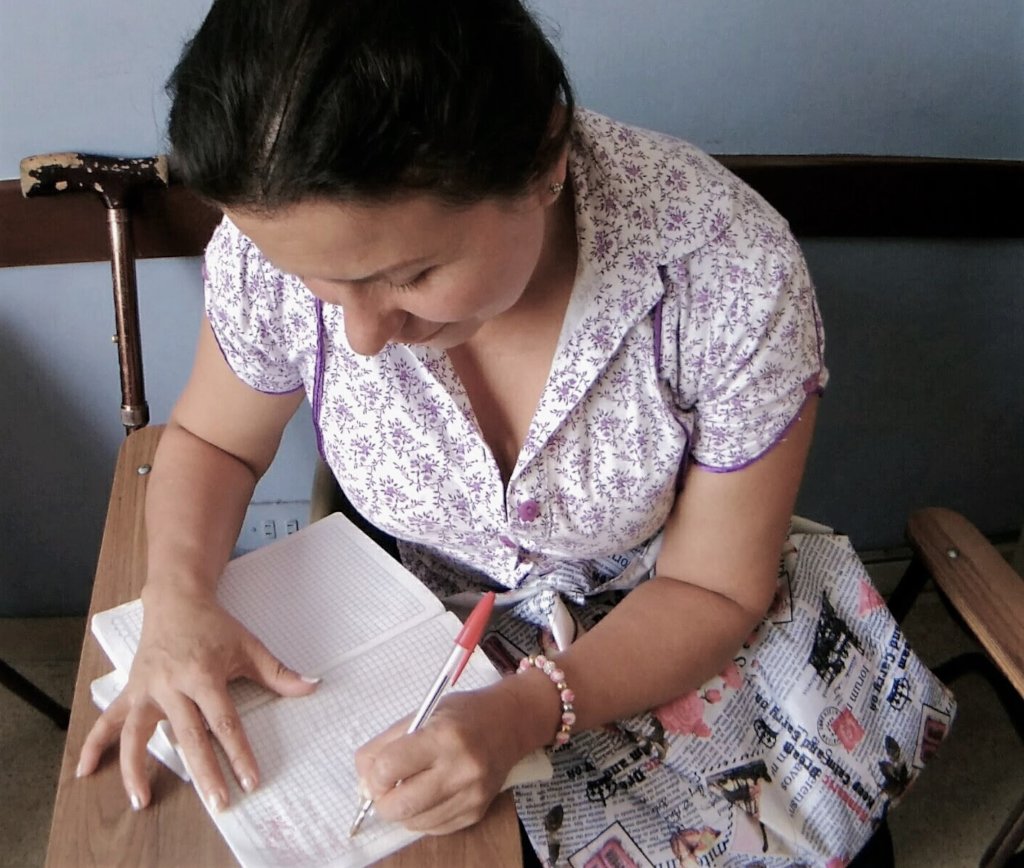 Provide literacy to vulnerable adults in Colombia