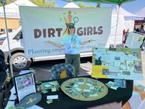 Dirt Girls at the Farmer Market