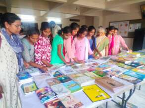 Students at the Manchi Pustakam celebration