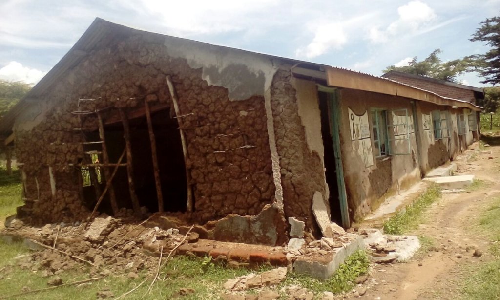 Help Build 8 Classrooms Destroyed By Flood Waters.