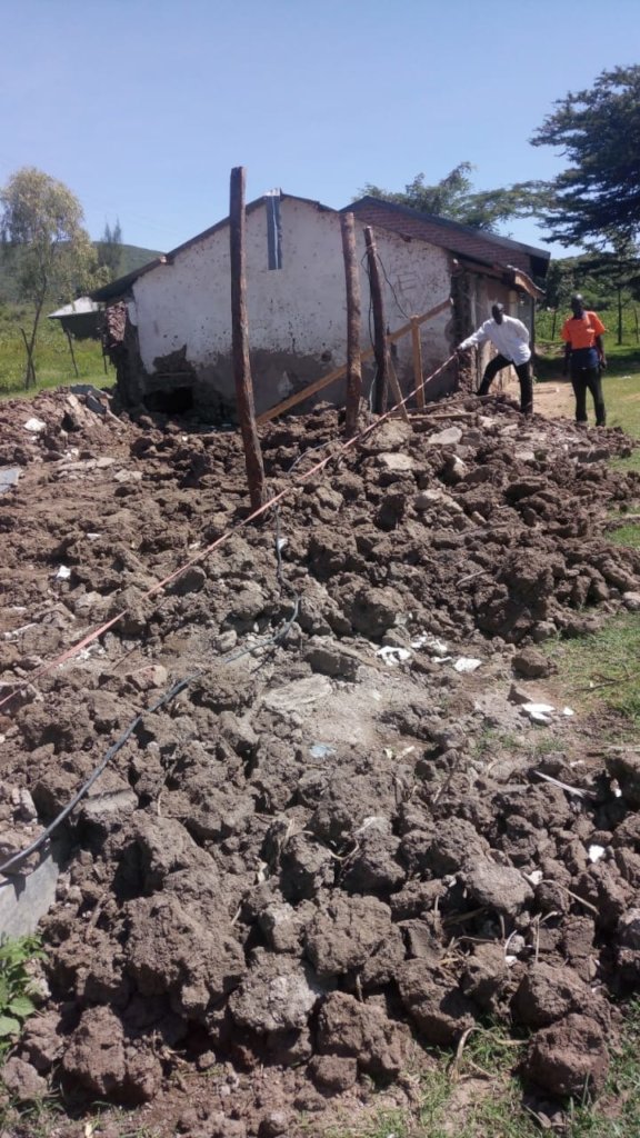 Help Build 8 Classrooms Destroyed By Flood Waters.