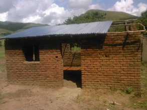 Close up of Maliya School House