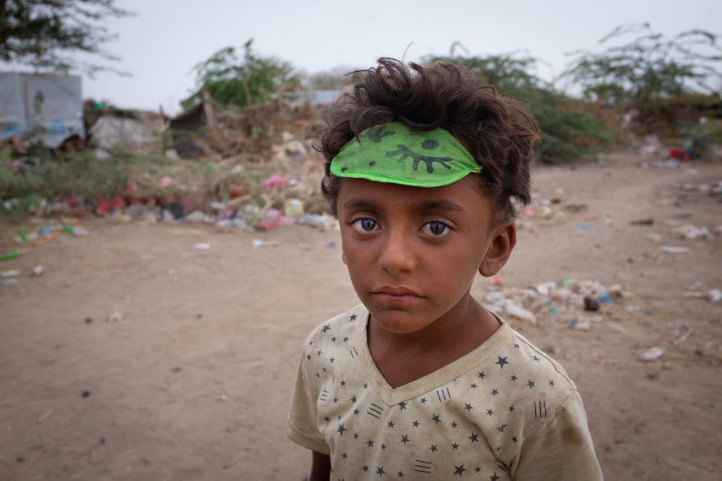 Give to starving families in Yemen