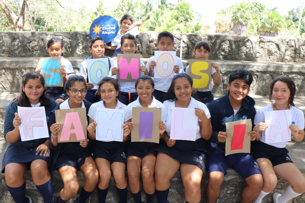 Scholarships for 10 mexican children for one year