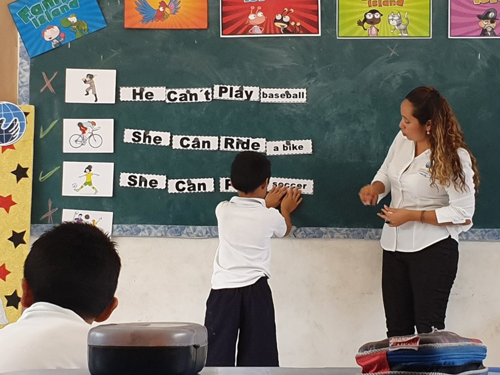 Scholarships for 10 mexican children for one year