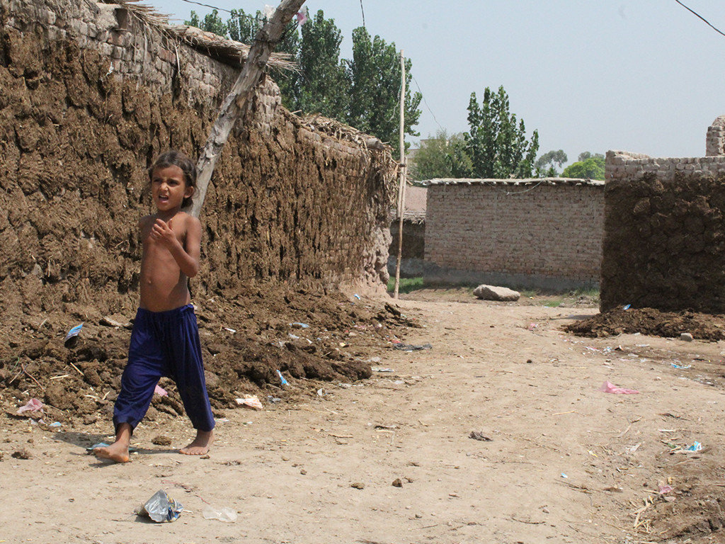 50 street children resume school in rural Pakistan