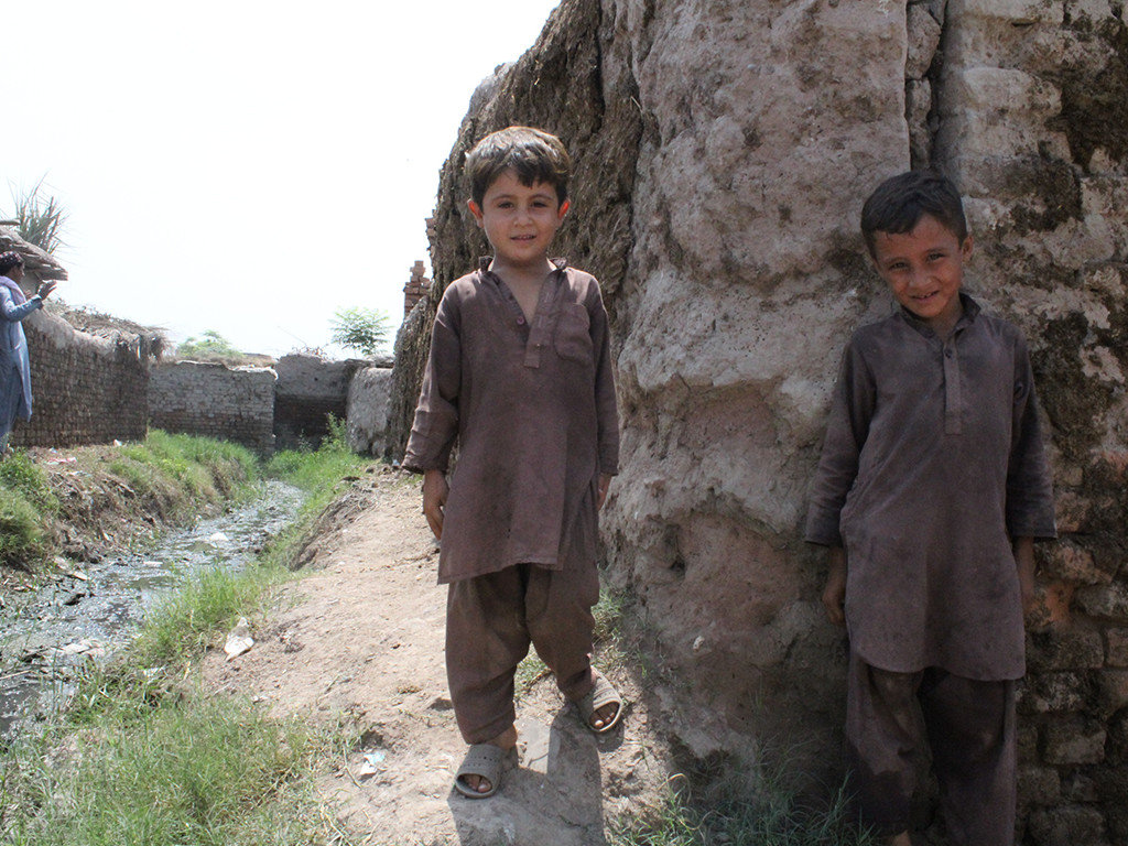 50 street children resume school in rural Pakistan