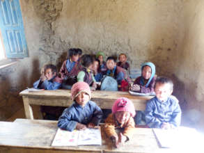 Children in classroom (1)