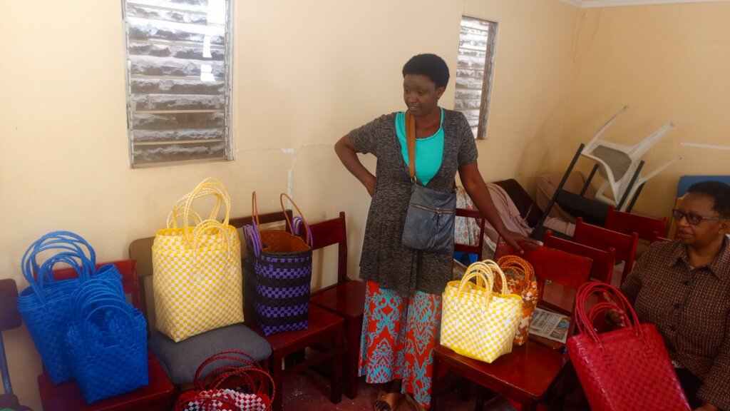 Economic empowerment to 100 refugee women